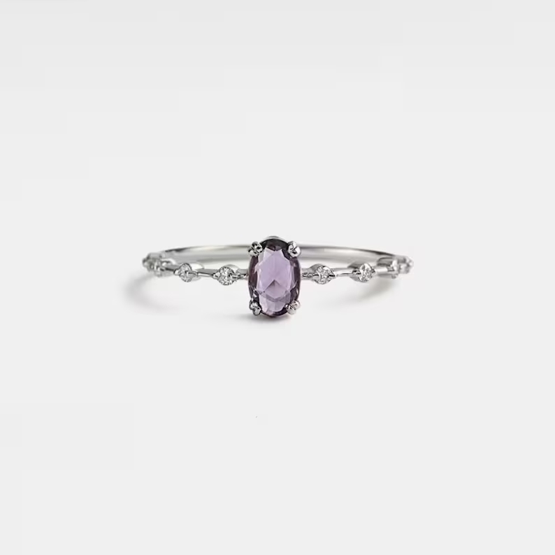 Oval Cut Natural Amethyst Ring in 925 Sterling Silver