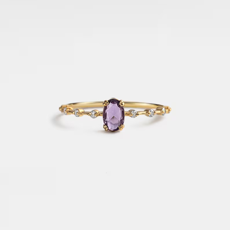 Oval Cut Natural Amethyst Ring in 925 Sterling Silver