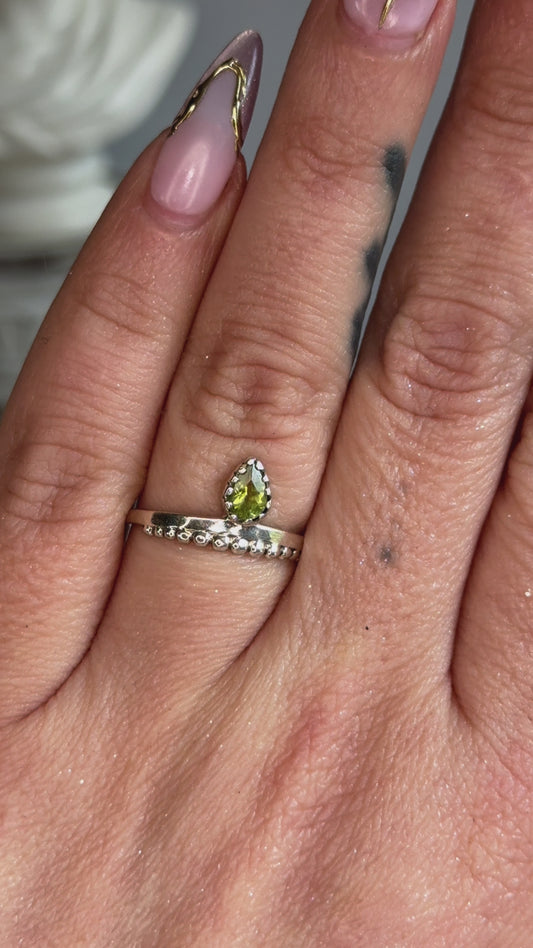 Peridot Sterling 925 Ring